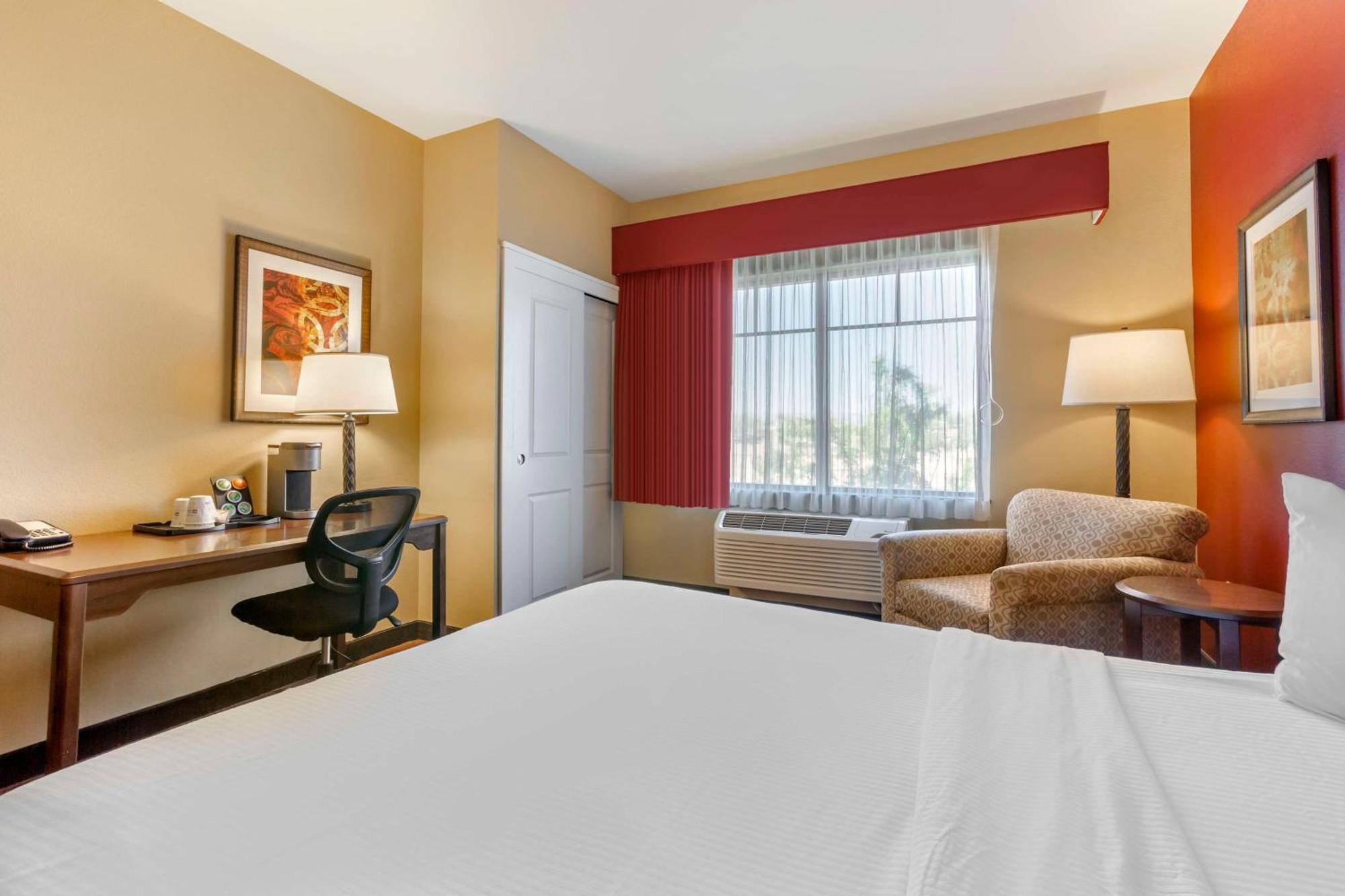 Best Western Plus Chandler Hotel & Suites Esterno foto